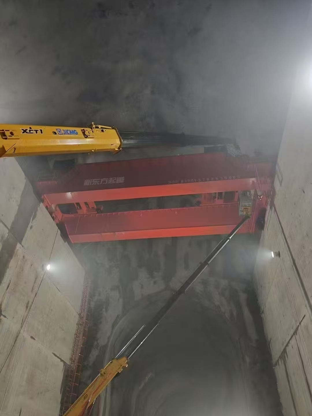 新东方起重机集团承制水电十四局引江补汉工程8标TBM施工桥机 440T（220+220/40t）顺利安装完成，通过验收。